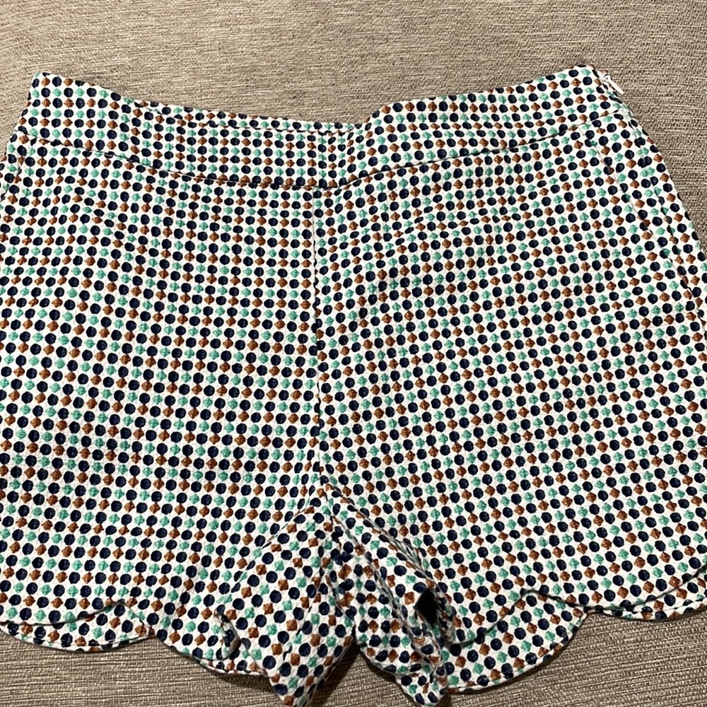 Anthropologie Georgie scalloped shorts - Picture 2 of 7